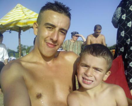 mon petit frere é moi a la playa
